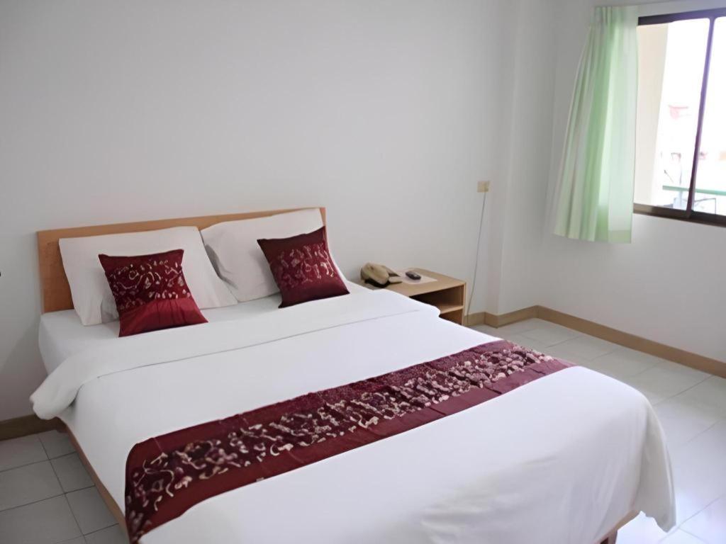 Central Place Hotel Rayong Exterior photo