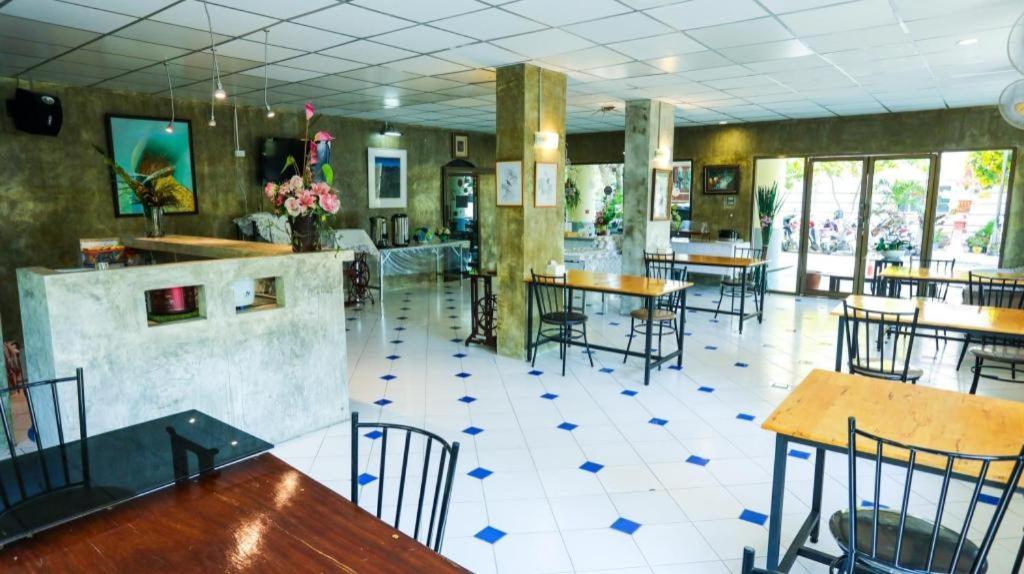 Central Place Hotel Rayong Exterior photo