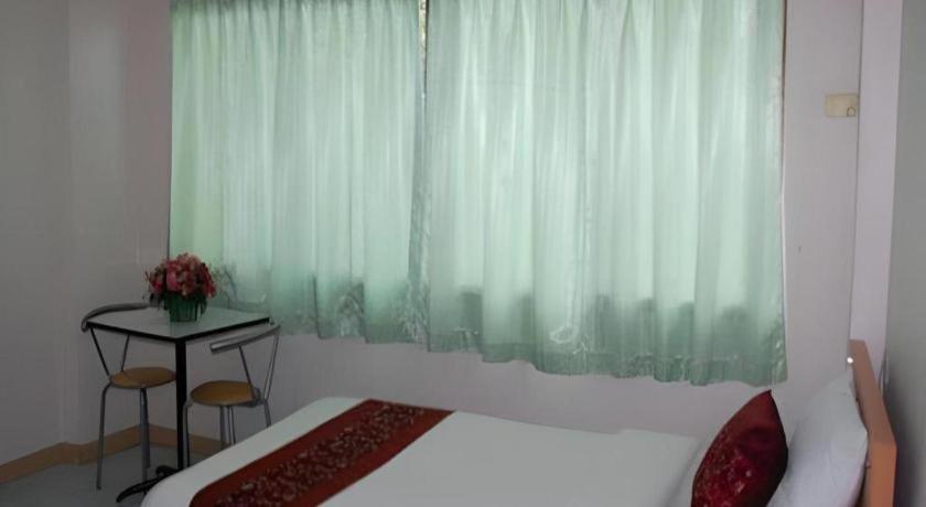 Central Place Hotel Rayong Exterior photo