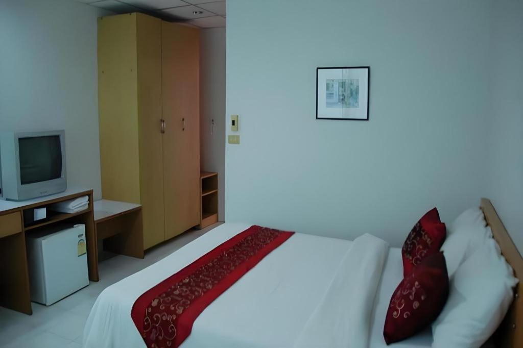 Central Place Hotel Rayong Exterior photo